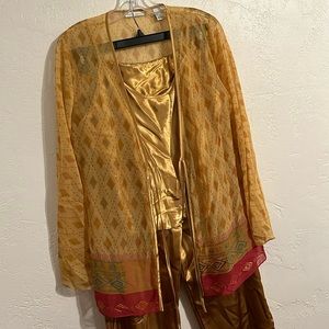 NWOT Valerie Stevens Loungewear Pajamas